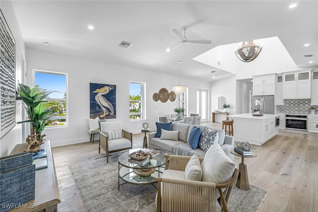 Periwinkle Prop Subd Unrec, Sanibel, FL Real Estate