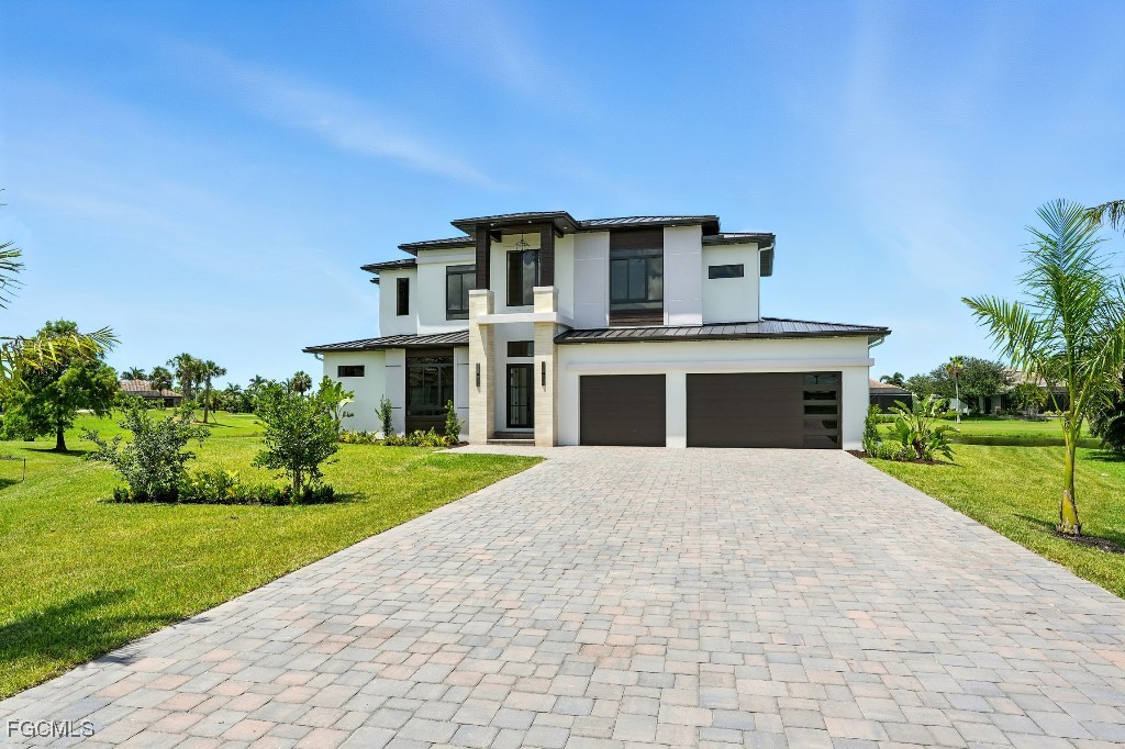 Royal Tee Country Club Estates, Cape Coral, FL Real Estate