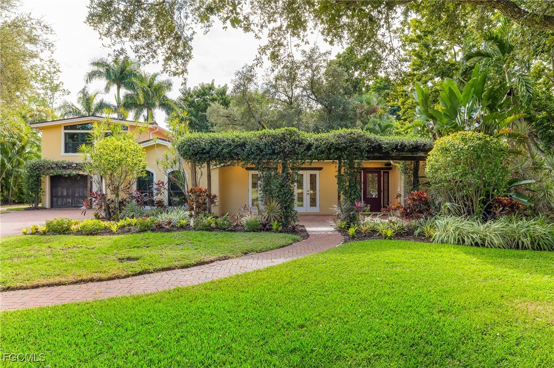 York Manor, Fort Myers, FL Real Estate