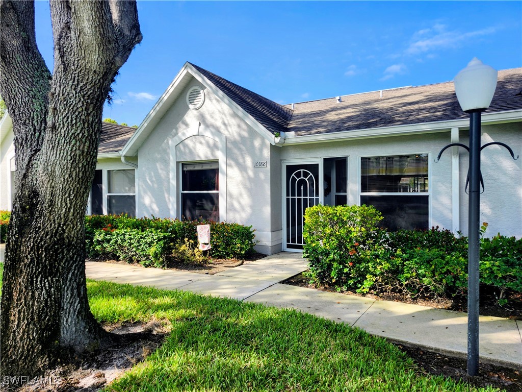 Regent Park, Naples, FL Real Estate