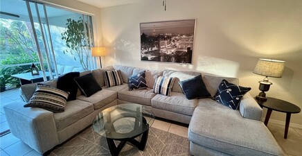 6813 Satinleaf RD S 103, Naples 34109, FL