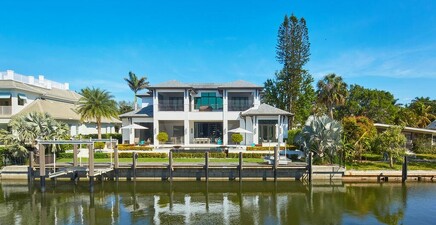 595 16th AVE S, Naples 34102, FL