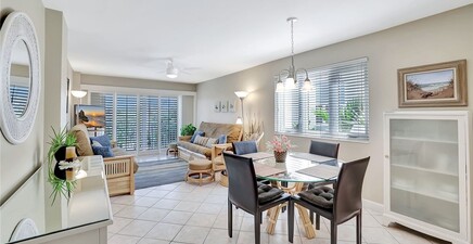 1300 Gulf Shore BLVD N 410, Naples 34102, FL