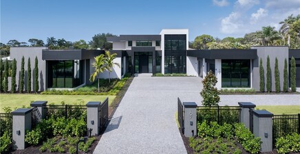 107 Myrtle RD, Naples 34108, FL