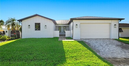 12230 Matlacha BLVD, Matlacha Isles 33991, FL