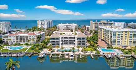 1820 Gulf Shore BLVD N 202, Naples 34102, FL