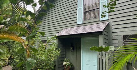 1281 Solana RD, Naples 34103, FL