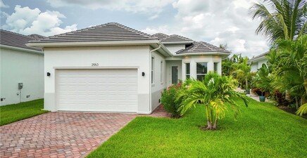 2553 Linda DR, Naples 34112, FL