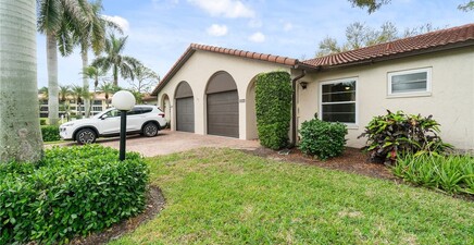 1094 Forest Lakes DR, Naples 34105, FL
