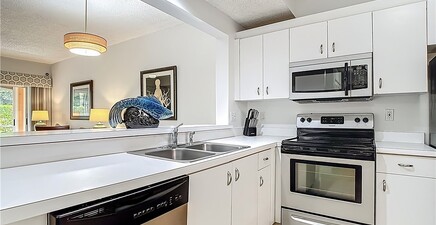 1044 Woodshire LN B102, Naples 34105, FL