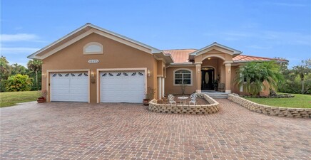 16930 Cypress Creek DR, North Fort Myers 33917, FL