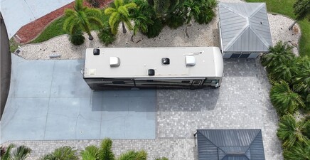 10095 PARKWOOD DR, Fort Myers 33905, FL