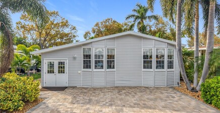 10047 Parkwood Dr. B51, Fort Myers 33905, FL