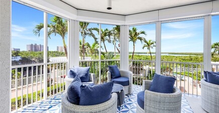 285 Grande WAY 402, Naples 34110, FL