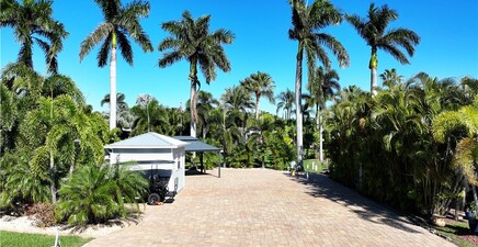 5861 MAPLEWOOD CT, Fort Myers 33905, FL