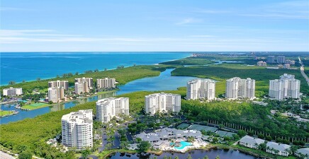 285 Grande WAY T-5, Naples 34110, FL