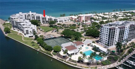 2381 Gulf Shore BLVD N 503, Naples 34103, FL