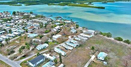 1165 Rewis DR, Chokoloskee 34138, FL