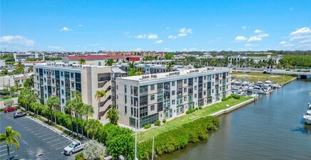 807 River Point DR 105D, Naples 34102, FL