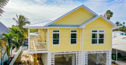 542 Coconut AVE, Goodland 34140, FL