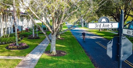 290 4th ST S 202, Naples 34102, FL