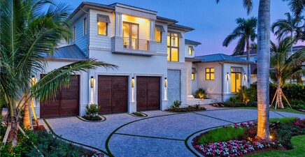 1935 5th ST S, Naples 34102, FL