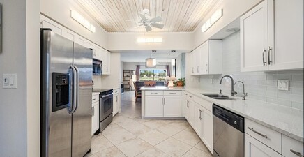 6025 Chardonnay LN 103, Naples 34119, FL