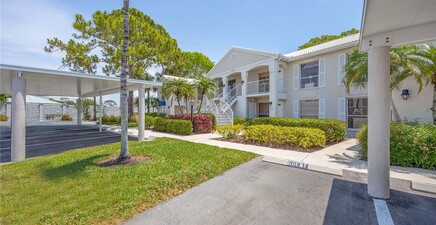 822 Gulf Pavillion DR 202, Naples 34108, FL