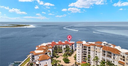 625 La Peninsula BLVD 625, Naples 34113, FL