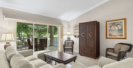 5817 Glencove DR 405, Naples 34108, FL