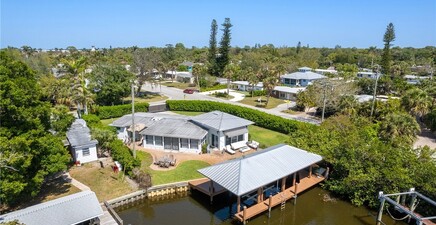 2180 Harbor LN, Naples 34104, FL