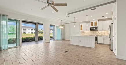 6954 Avalon CIR 703, Naples 34112, FL