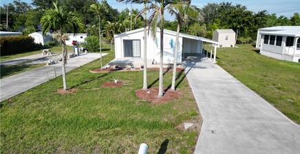 16091 Siesta DR, Fort Myers 33908, FL