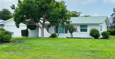 4937 Royal Palm DR, Estero 33928, FL