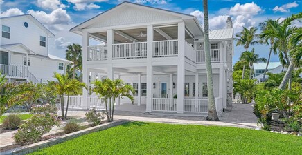 8241 Main ST, Bokeelia 33922, FL