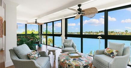 2400 Gulf Shore BLVD N 305, Naples 34103, FL