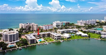 3200 Gulf Shore BLVD N 308, Naples 34103, FL