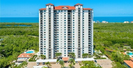 7225 Pelican Bay BLVD 203, Naples 34108, FL