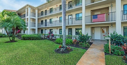 5776 Deauville CIR C202, Naples 34112, FL