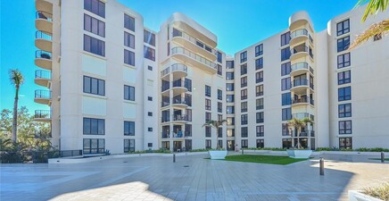 3115 Gulf Shore BLVD N 608S, Naples 34103, FL