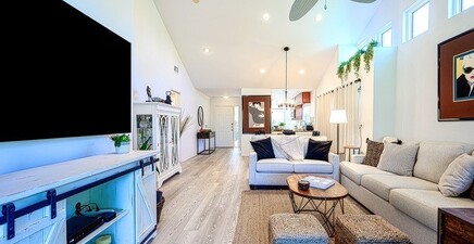 566 Beachwalk CIR, Naples 34108, FL