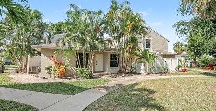 1416 SW 50th ST 63, Cape Coral 33914, FL