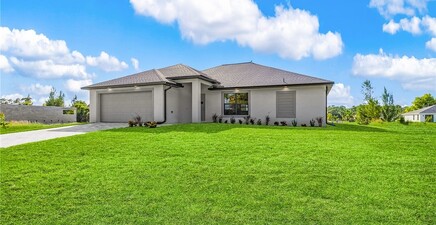 3594 NE 9th PL, Cape Coral 33909, FL