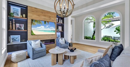 709 Teal CT, Naples 34108, FL