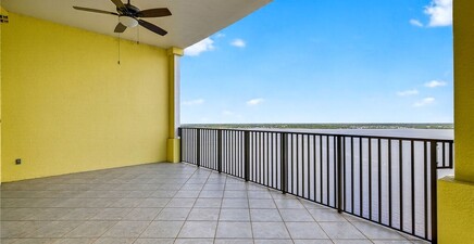 2797 1st ST 2004, Fort Myers 33916, FL