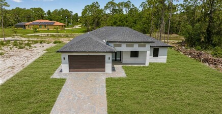 718 Bennington DR, Lehigh Acres 33974, FL