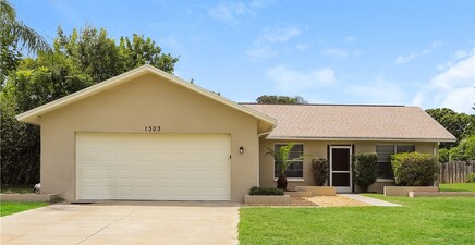 1303 Pine Needle RD, Venice 34285, FL