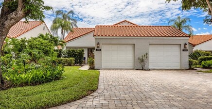 833 Reef Point CIR, Naples 34108, FL