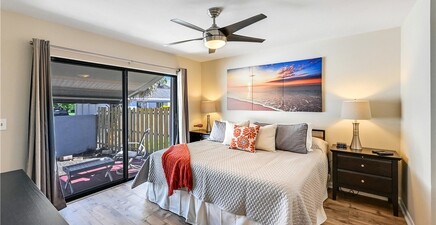 878 Meadowland DR 4, Naples 34108, FL