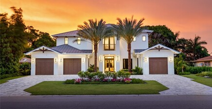 565 Whispering Pine LN, Naples 34103, FL